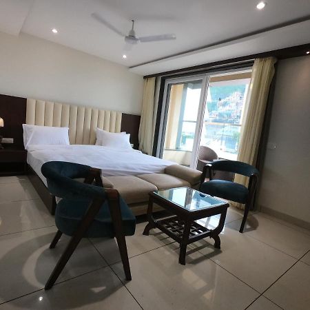 Hotel The Bellevue Indore Zewnętrze zdjęcie