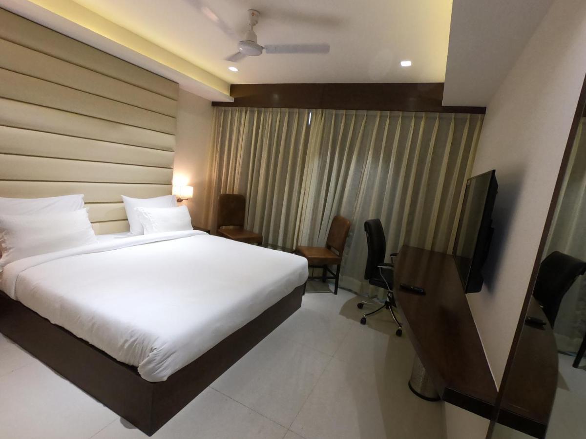 Hotel The Bellevue Indore Zewnętrze zdjęcie