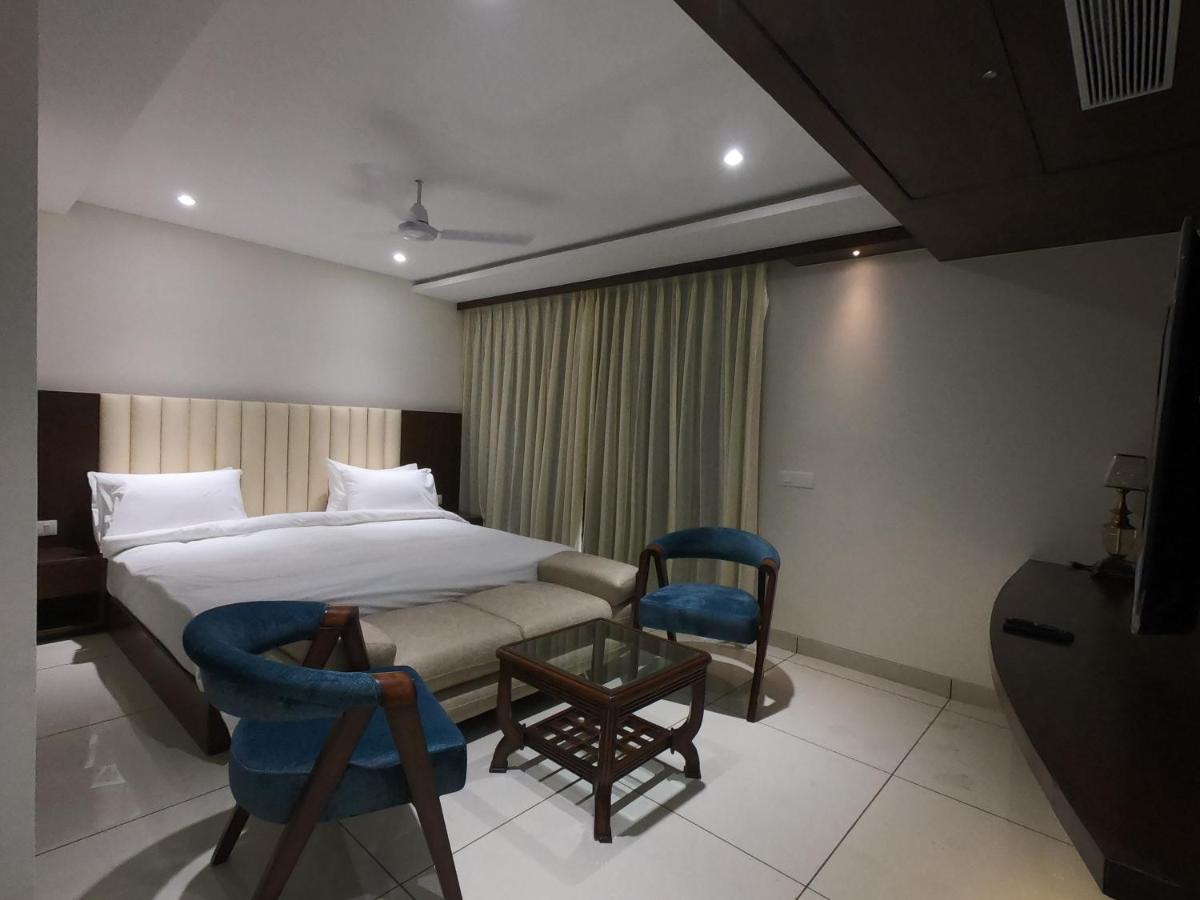 Hotel The Bellevue Indore Zewnętrze zdjęcie