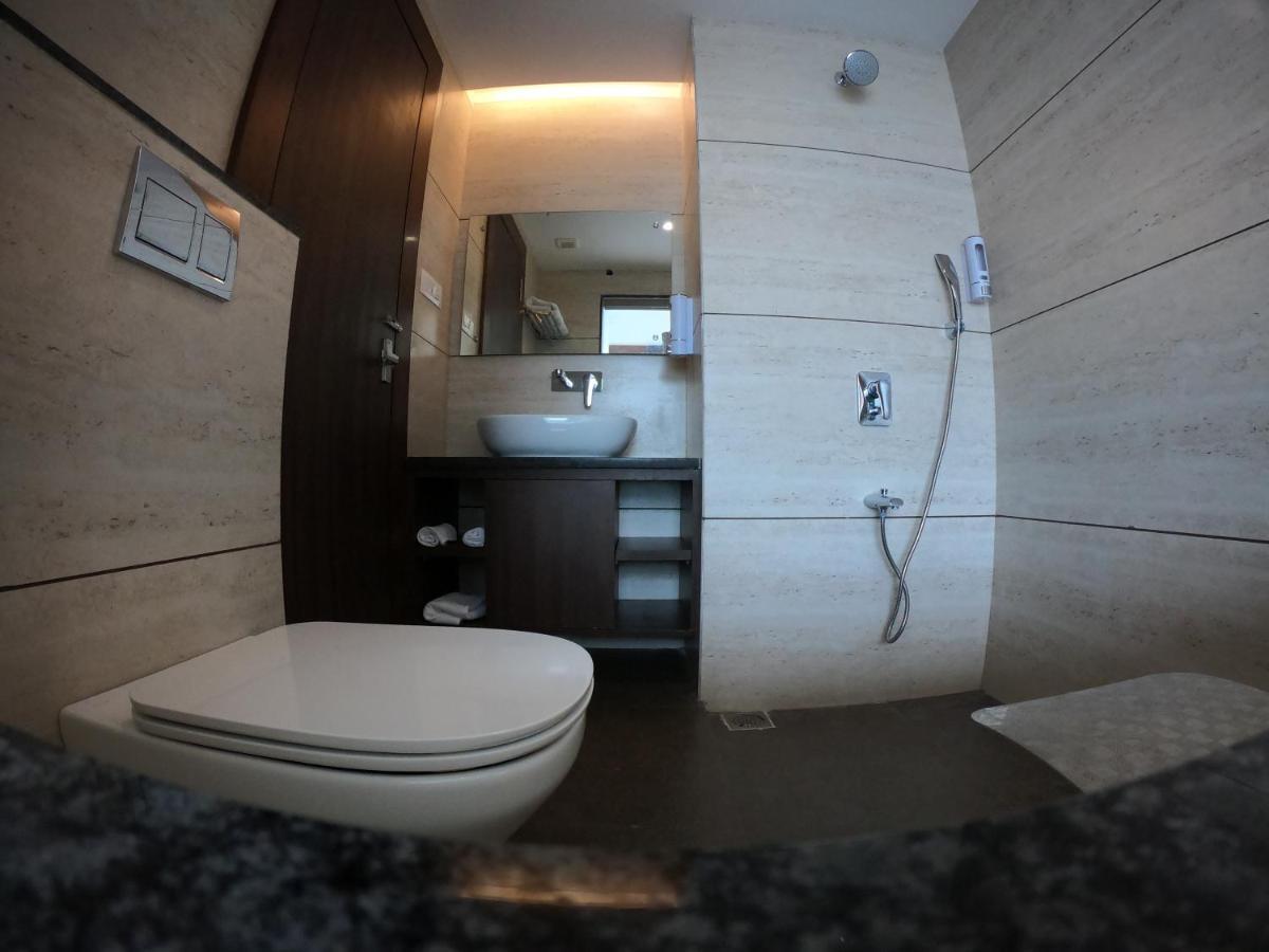 Hotel The Bellevue Indore Zewnętrze zdjęcie
