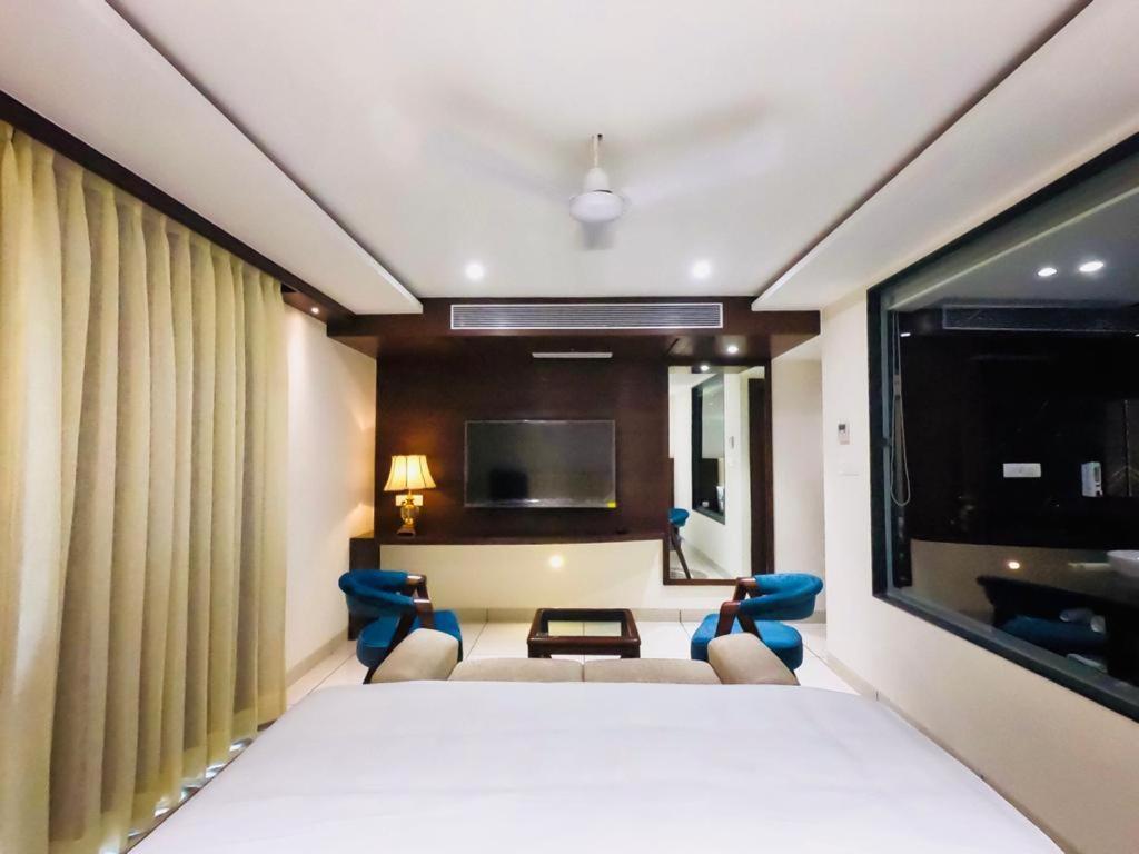 Hotel The Bellevue Indore Zewnętrze zdjęcie